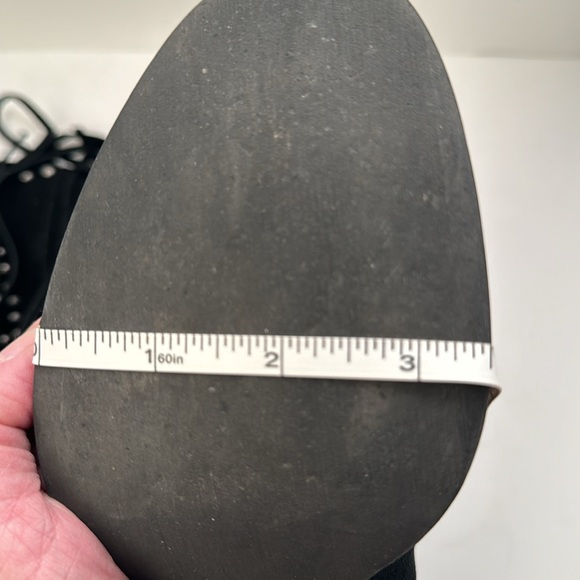 Reba McEntire suede boots - Picture 12 of 16